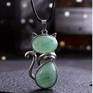 NWT Purrfect Gemstone Green Aventurine Silver Tone Cat Pendant with Necklace!